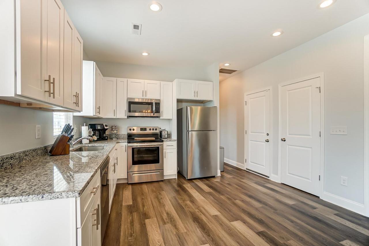 Casa de férias New!! Cozy In Charlotte, Near White Water Center, Uptown & Airport! Charlotte